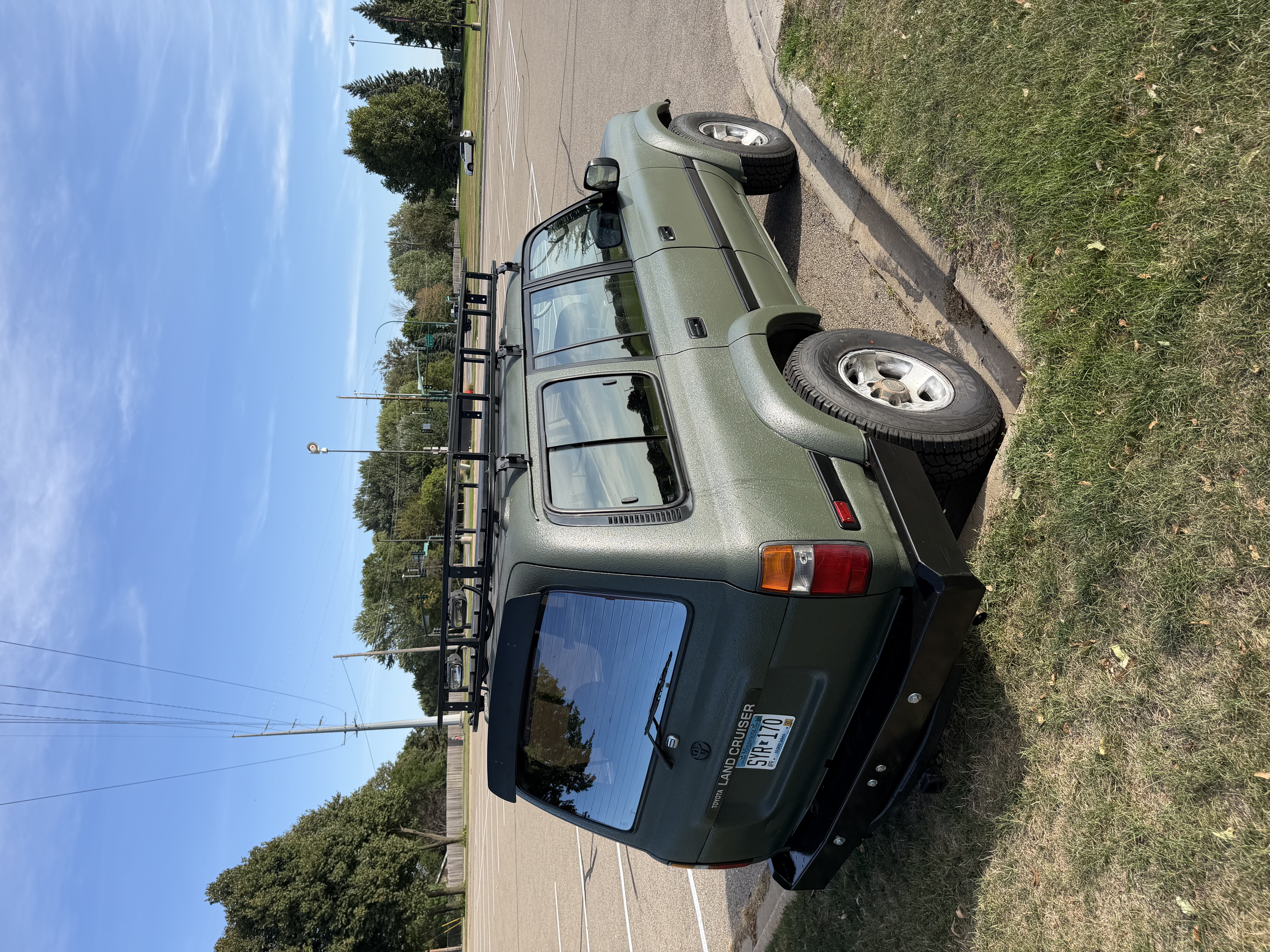Used 1997 Toyota Land Cruiser w/ Collector's Edition Pkg AWD/4WD image 4
