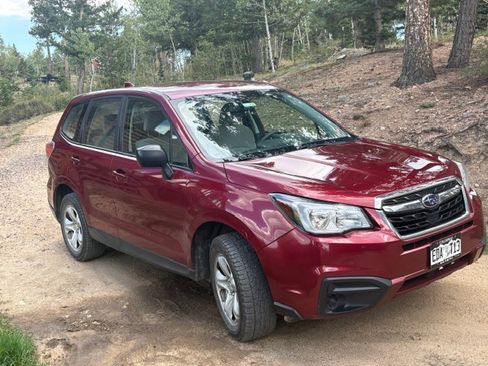 Used 2018 Subaru Forester 2.5i AWD/4WD image 1