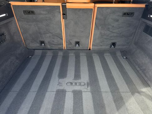 Used 2022 Audi RS Q8 w/ Black Optic Package image 14