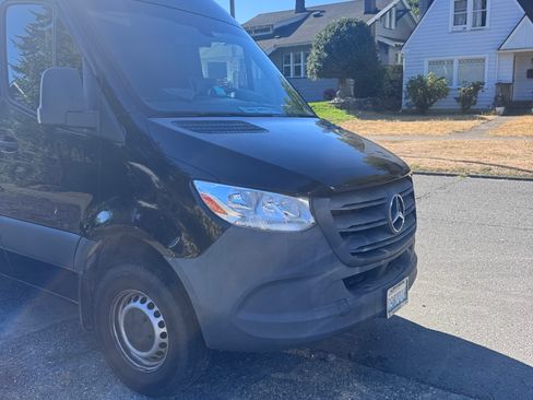 Used 2022 Mercedes-Benz Sprinter 3500 image 13