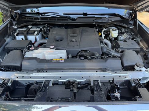 Used 2024 Toyota Tundra Platinum image 29