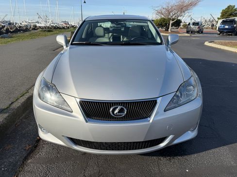Used 2008 Lexus IS 250 250 Sport Sedan 4D w/ Luxury Pkg image 9