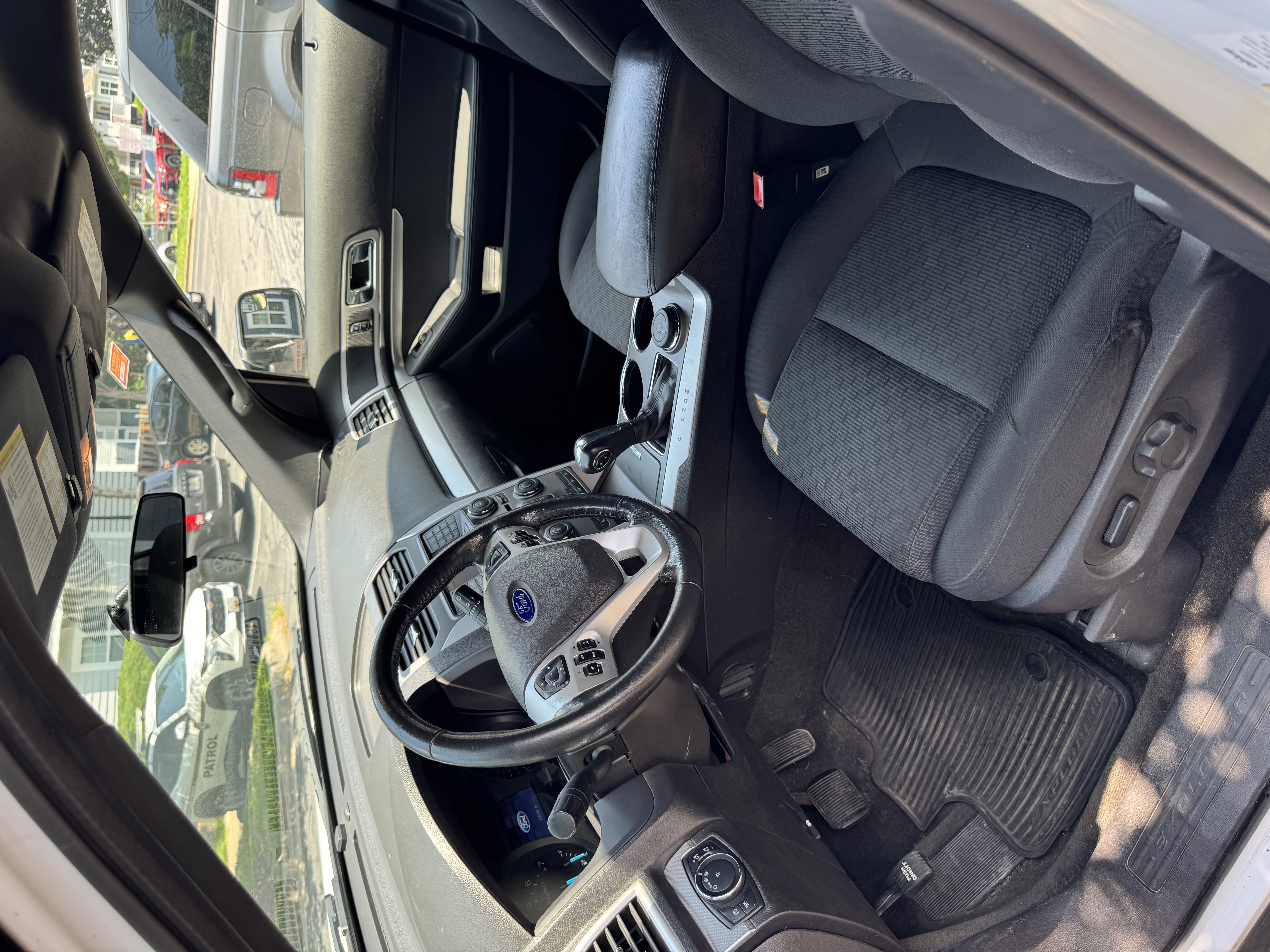 Used 2014 Ford Explorer XLT AWD/4WD image 11