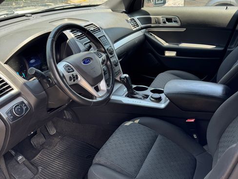 Used 2014 Ford Explorer XLT AWD/4WD image 11