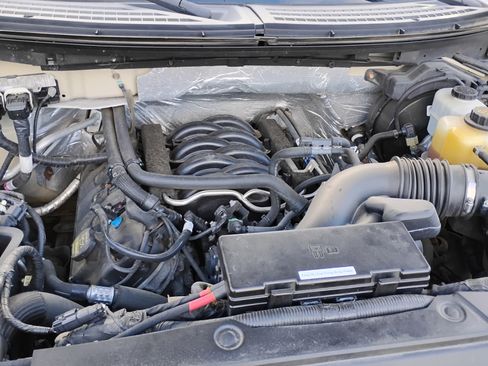 Used 2013 Ford F150 XLT w/ XLT Chrome Pkg image 8