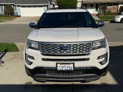 Used 2017 Ford Explorer Platinum
