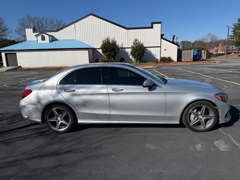 Used 2015 Mercedes-Benz C 400 4MATIC image 4