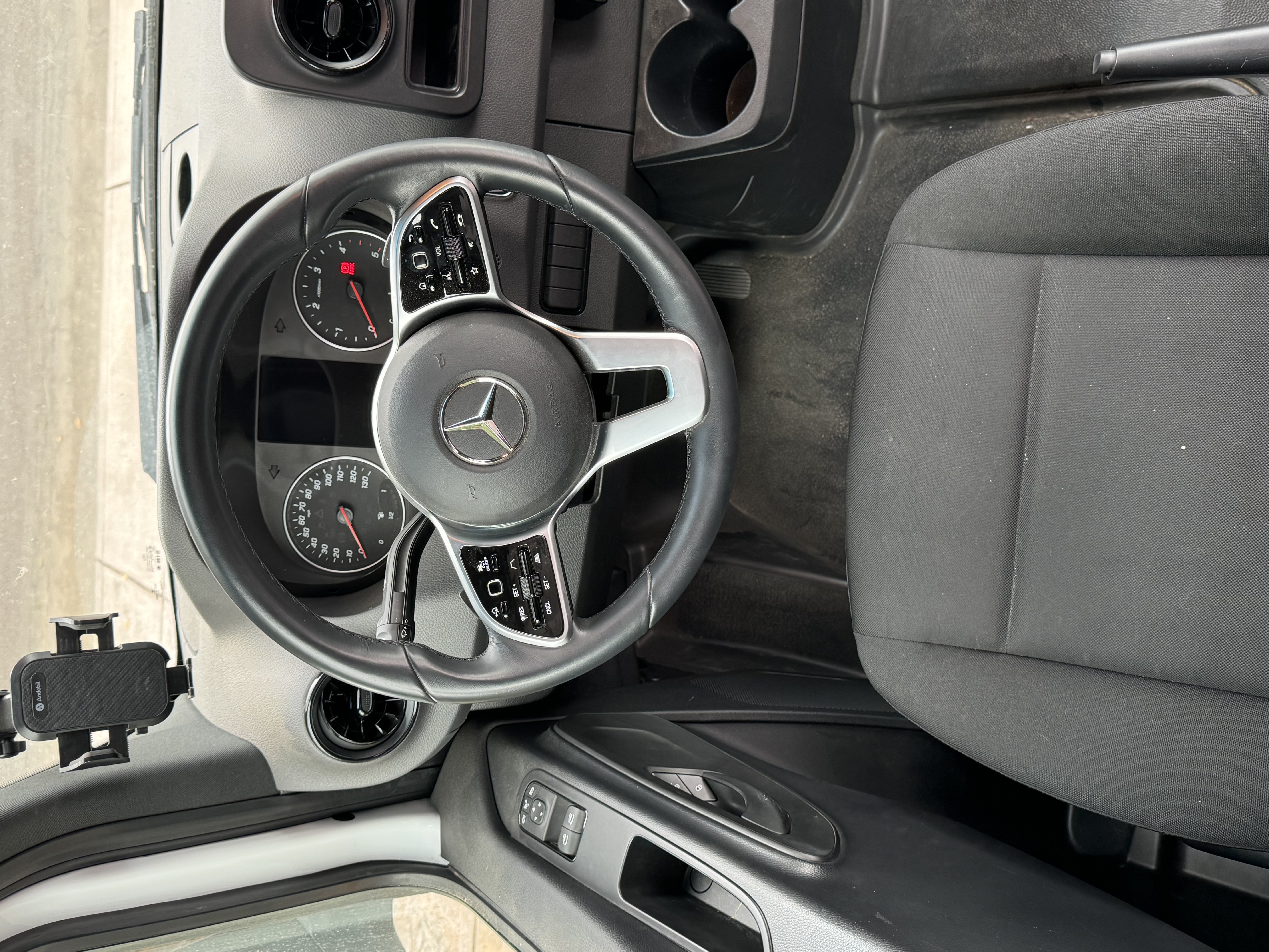 Used 2022 Mercedes-Benz Sprinter 2500 image 6