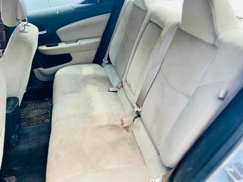 Used 2012 Dodge Avenger SXT FWD image 6