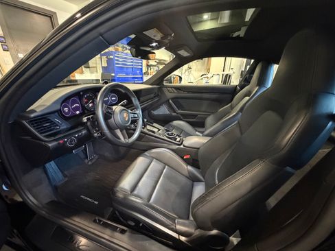 Used 2023 Porsche 911 Carrera T image 9