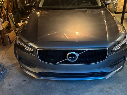 Used 2018 Volvo S90 T5 Momentum w/ Protection Package Premier FWD image 6