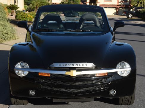Used 2005 Chevrolet SSR w/ Preferred Equipment Group image 8