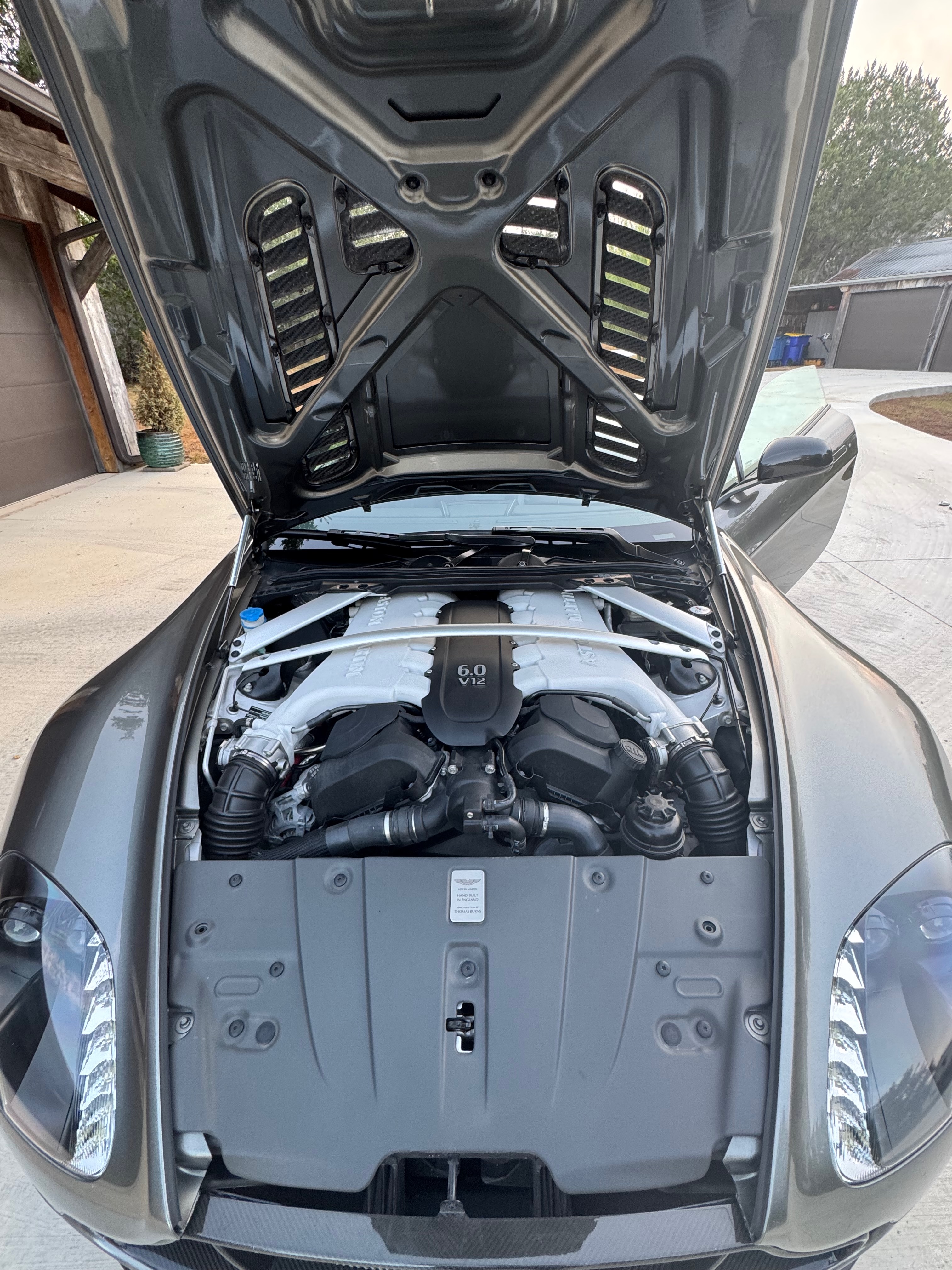 Used 2016 Aston Martin V12 Vantage S RWD image 14