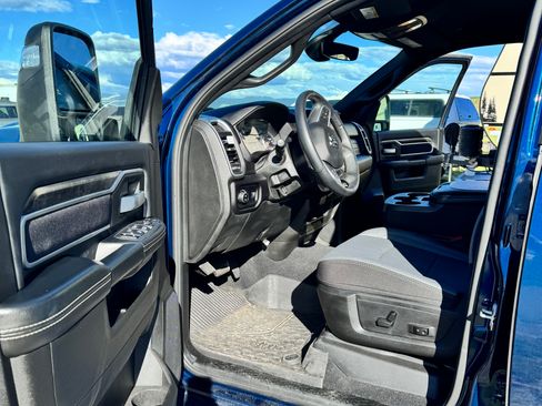 Used 2024 RAM 3500 Big Horn w/ Bed Utility Group AWD/4WD image 15