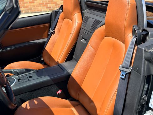 Used 2008 MAZDA MX-5 Miata Grand Touring w/ Premium Pkg RWD image 5