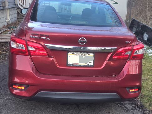 Used 2016 Nissan Sentra SV w/ Style Package image 5