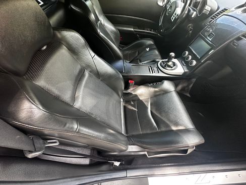 Used 2006 Nissan 350Z Touring image 6