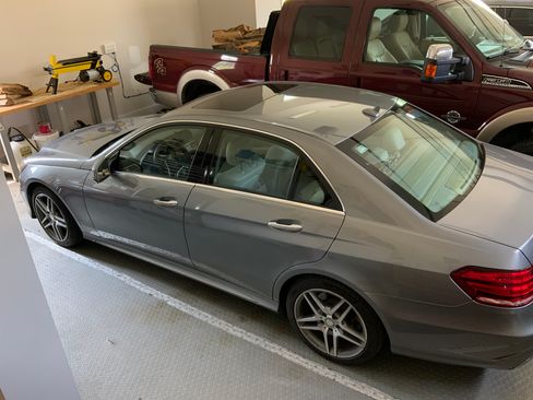 Used 2014 Mercedes-Benz E 550 4MATIC Sedan image 11