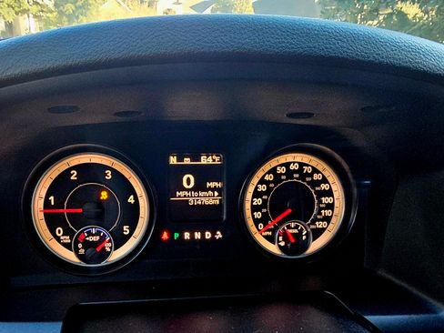 Used 2016 RAM 3500 Tradesman w/ Popular Equipment Group image 9