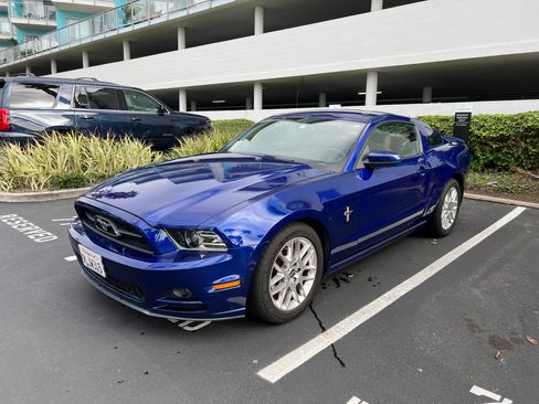 Used 2013 Ford Mustang Premium image 1