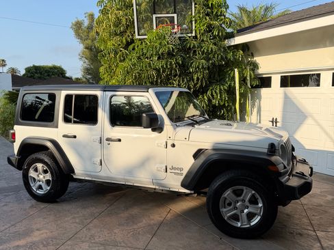 Used 2021 Jeep Wrangler Unlimited Sport AWD/4WD image 2