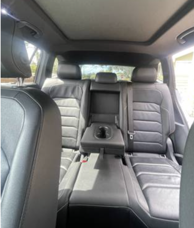 Used 2019 Volkswagen Tiguan SEL Premium R-Line w/ 3rd Row Seat Package AWD/4WD image 18