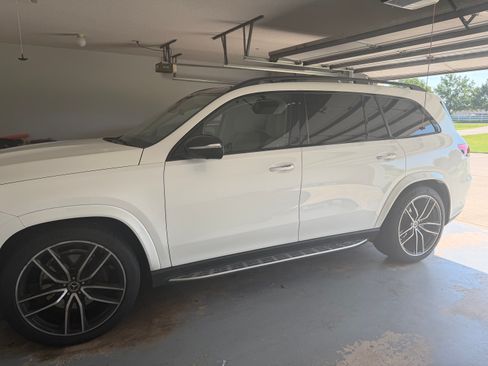 Used 2021 Mercedes-Benz GLS 580 4MATIC image 4