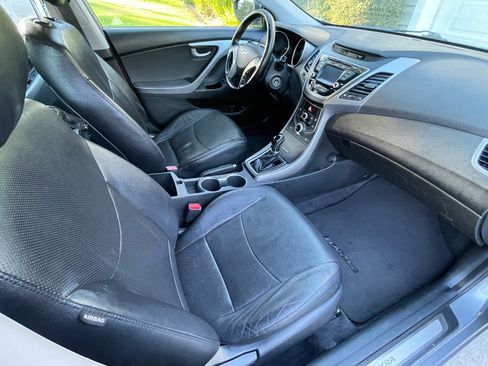 Used 2015 Hyundai Elantra Limited FWD image 9