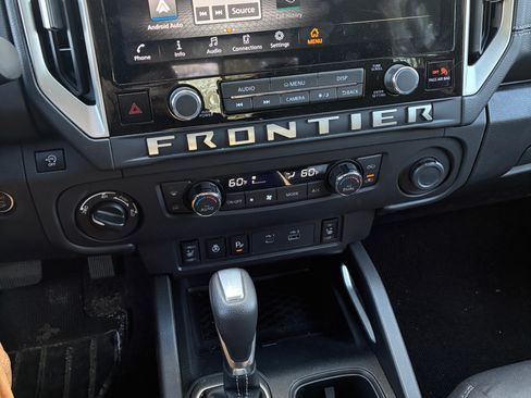 Used 2025 Nissan Frontier SV w/ SV Convenience Package AWD/4WD image 14