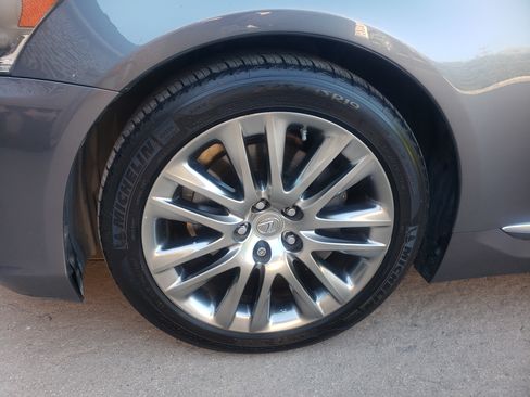 Used 2013 Lexus LS 460 image 16