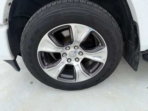 Used 2022 RAM 1500 Laramie w/ Sport Appearance Package AWD/4WD image 10