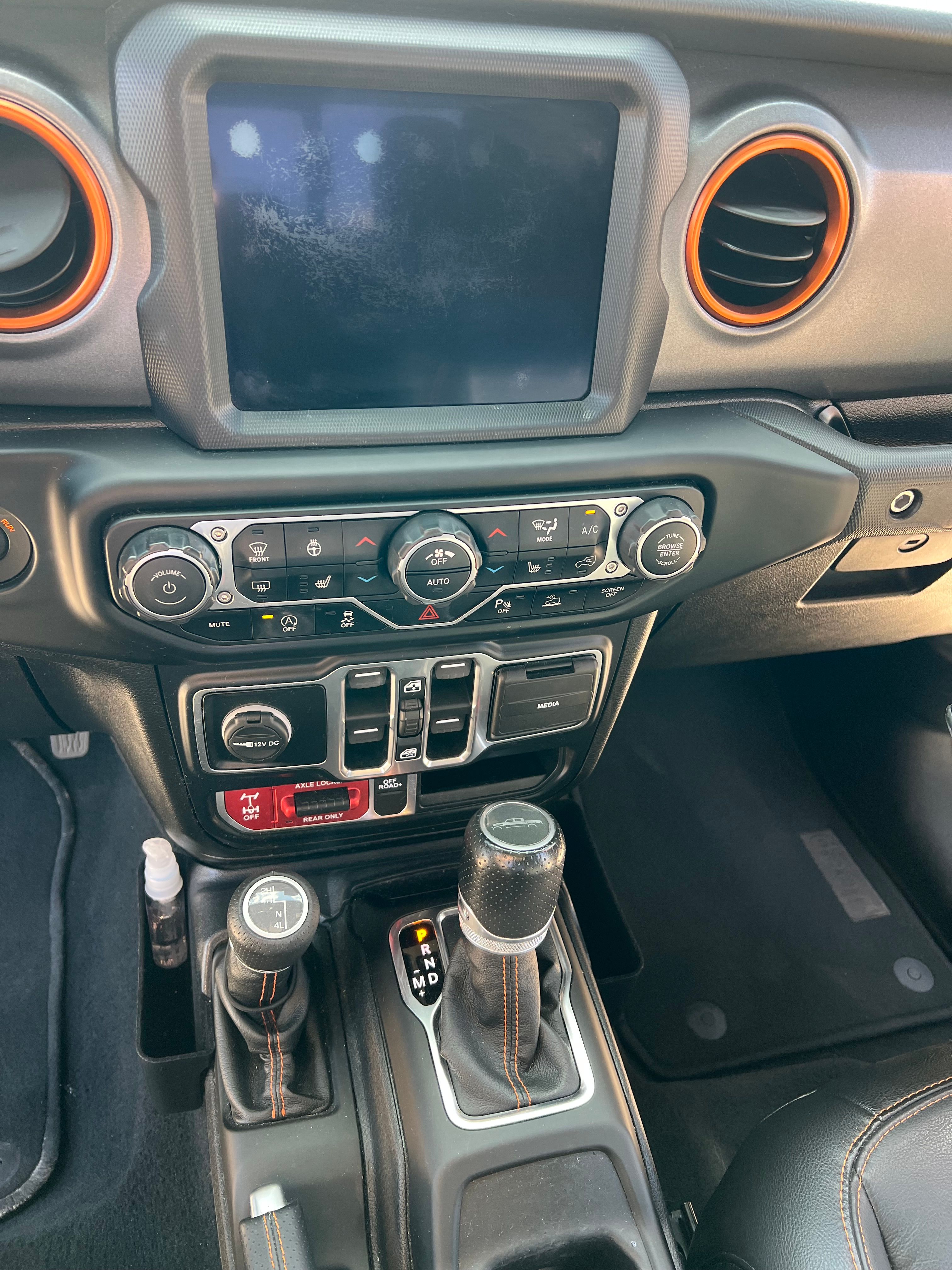 Used 2020 Jeep Gladiator Mojave AWD/4WD image 16