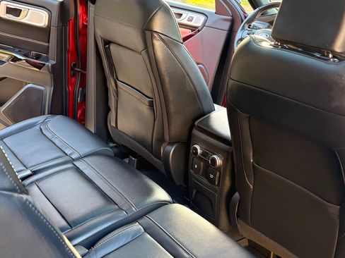Used 2022 Ford Explorer ST w/ Equipment Group 401A RWD image 13