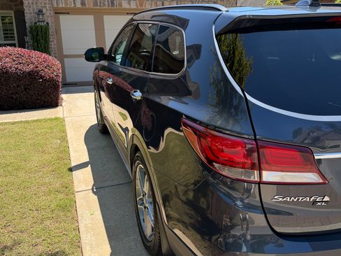 Used 2019 Hyundai Santa Fe XL FWD image 10