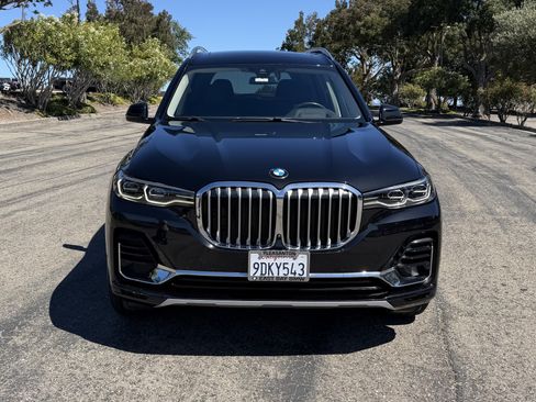 Used 2022 BMW X7 xDrive40i w/ Premium Package AWD/4WD image 1