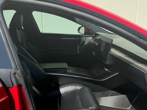 Used 2021 Tesla Model S Plaid image 22