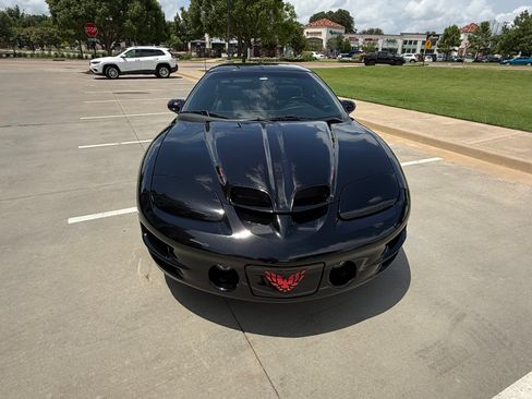 Used 2000 Pontiac Firebird Formula RWD image 4