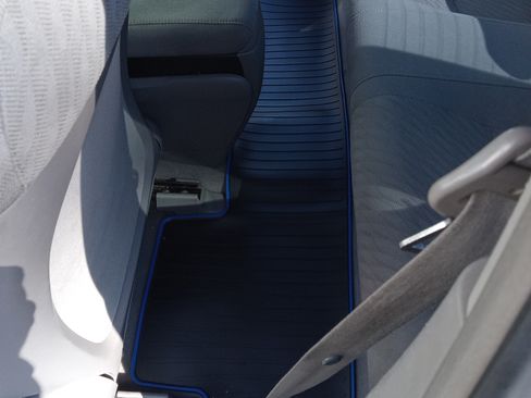 Used 2010 Honda Civic LX image 22