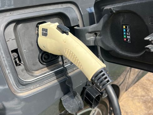 Used 2014 BMW i3 w/ Range Extender RWD image 16