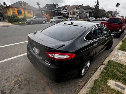 Used 2014 Ford Fusion Titanium image 24