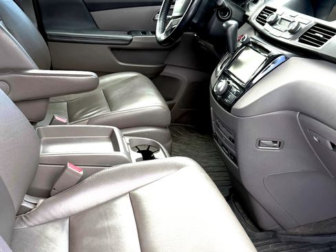 Used 2014 Honda Odyssey EX-L image 4