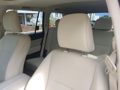 Used 2021 Lexus GX 460 Premium w/ Premium Package image 20