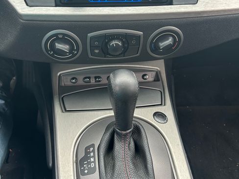 Used 2003 BMW Z4 2.5i RWD image 8