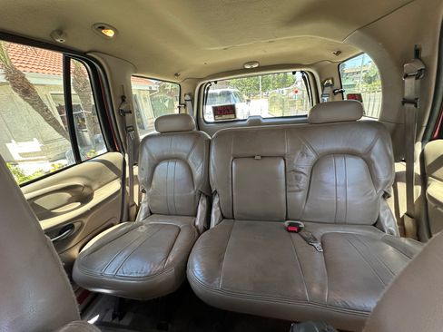 Used 1999 Ford Expedition 2WD image 8