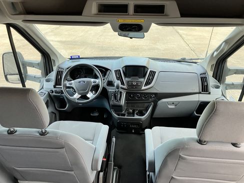 Used 2019 Ford Transit 350 XLT image 12