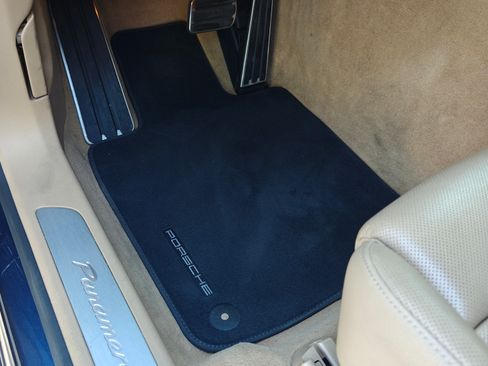 Used 2014 Porsche Panamera S image 8