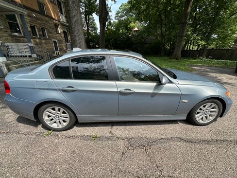 Used 2006 BMW 325i Sedan RWD image 10