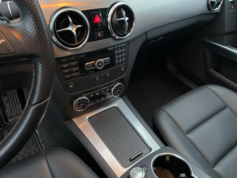 Used 2015 Mercedes-Benz GLK 350 4MATIC image 23