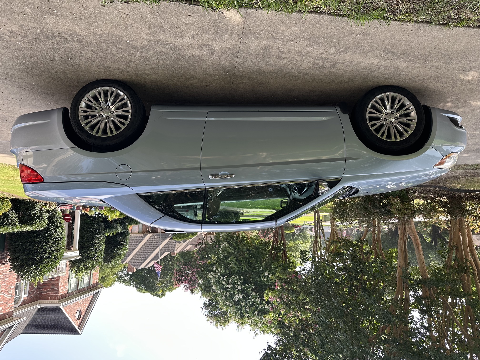 Used 2012 Chrysler 200 Limited FWD image 4