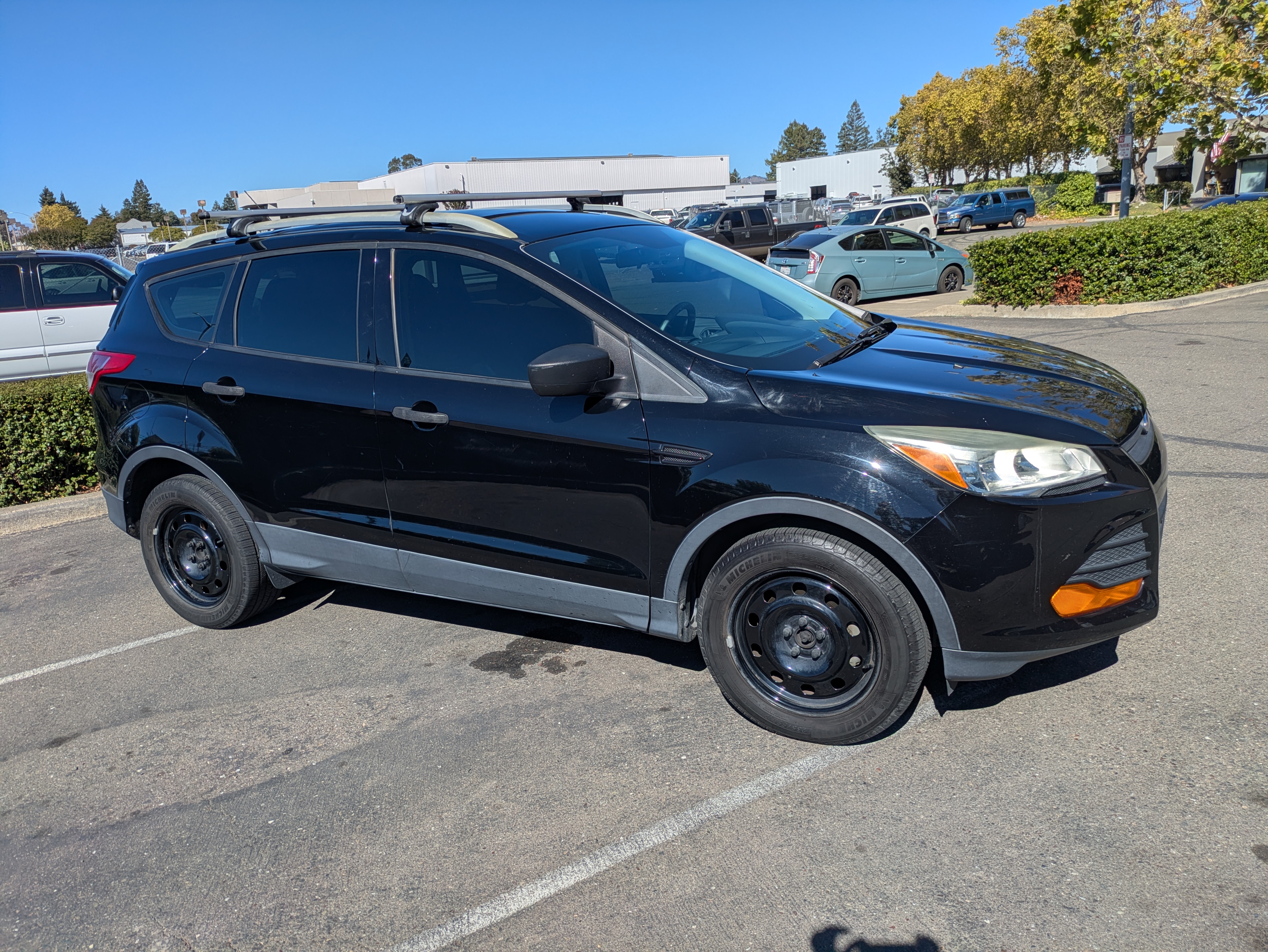 Used 2016 Ford Escape S FWD image 1